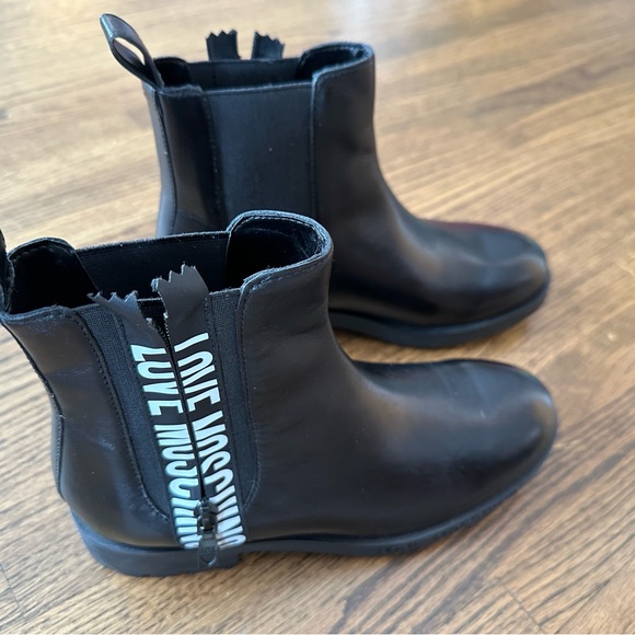 Womens Love Moschino Leather Boots Size 7, (Brand New) - Picture 4 of 6